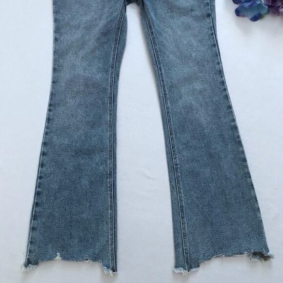 Tinseltown NWT High Rise Flare Jeans Juniors/Women Various - Picture 4 of 11